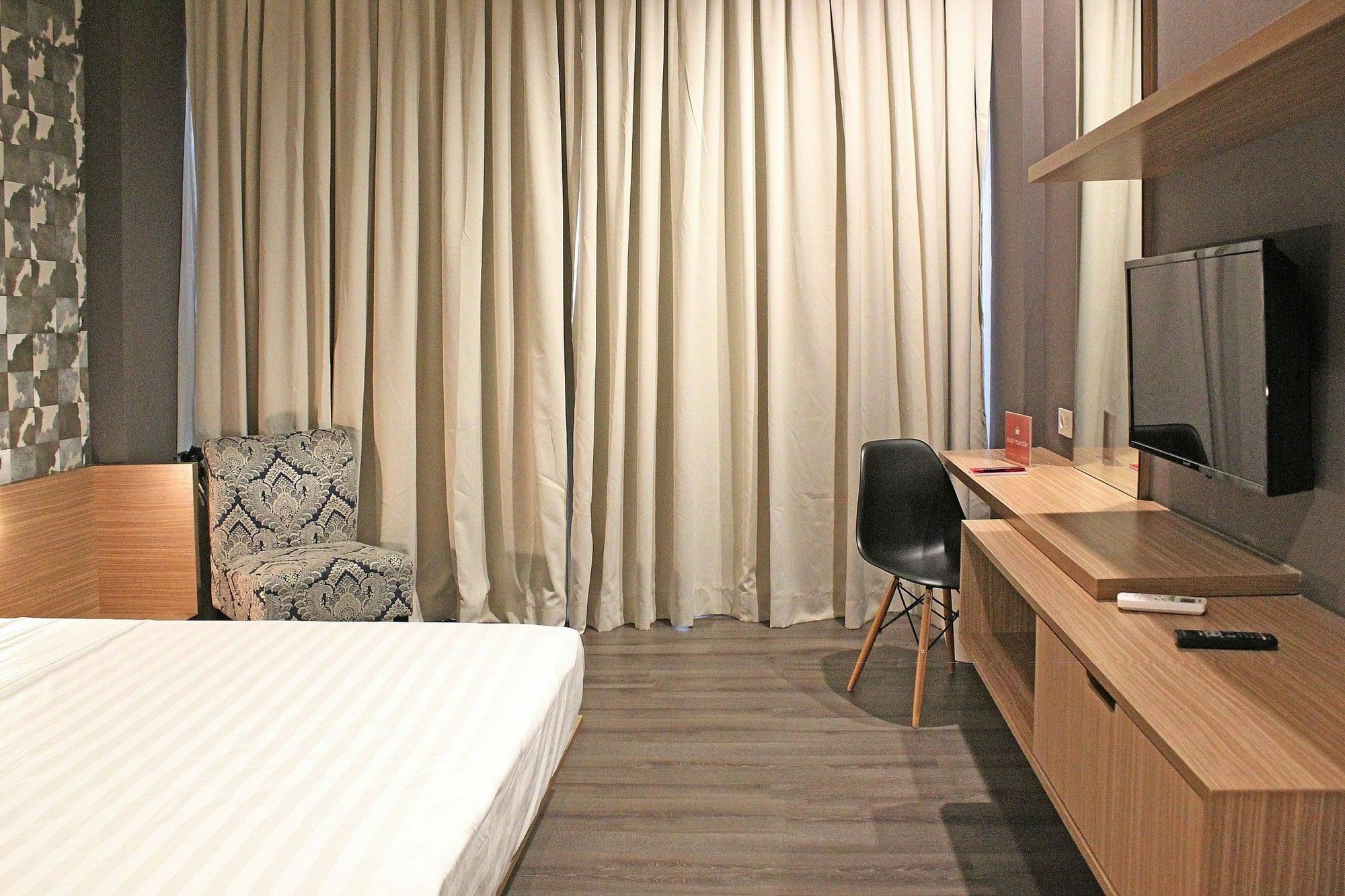 Hotel Zen Premium Sampoerna Strategic Square Jakarta Exterior foto