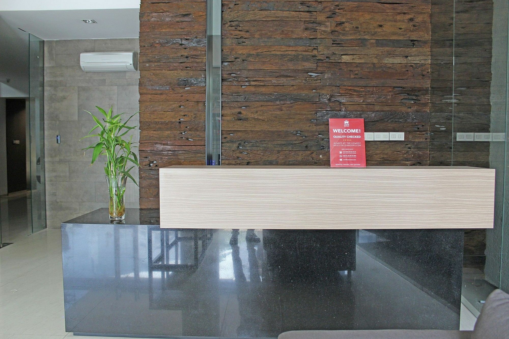 Hotel Zen Premium Sampoerna Strategic Square Jakarta Exterior foto